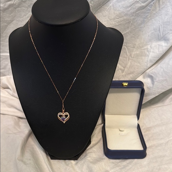 Elegant Heart Pendant Necklace with Purple Stone - Picture 1 of 3